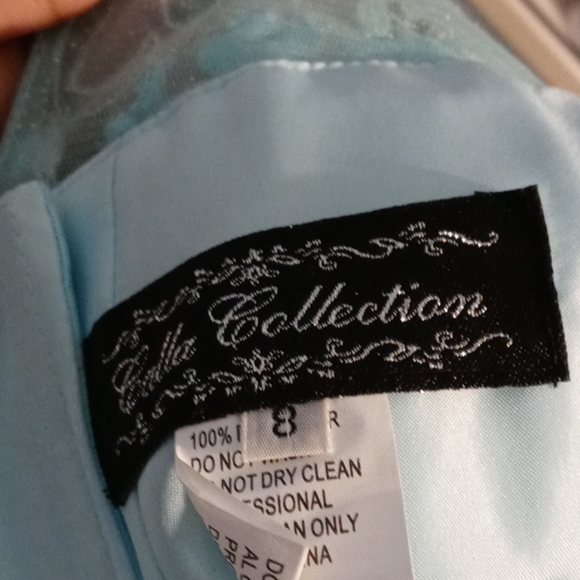 Dress - Picture 6 of 6